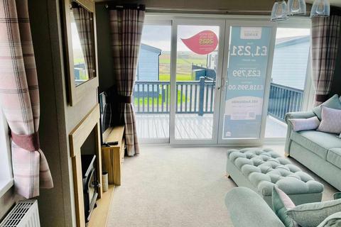 2 bedroom holiday park home for sale, Newquay, Cornwall TR8