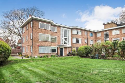 2 bedroom apartment for sale, Bridge Road, East Molesey KT8