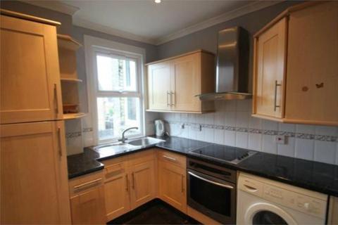 2 bedroom flat to rent, Rosslyn Crescent Harrow, Middlesex, HA1 2RY