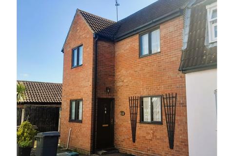 2 bedroom terraced house to rent, Elliot Close, South Woodham Ferrers, South Woodham Ferrers,