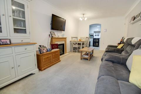 1 bedroom flat for sale, Sherwood Close, Southampton, SO16