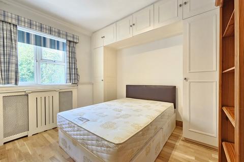 2 bedroom apartment to rent, Avenue Road, St John's Wood NW8