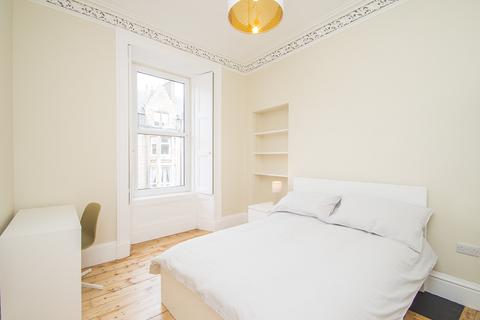 2 bedroom flat to rent, Dalkeith Road, Edinburgh EH16