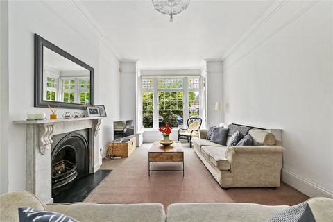 32 Lawn Crescent, Richmond, TW9 3NS