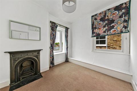 32 Lawn Crescent, Richmond, TW9 3NS