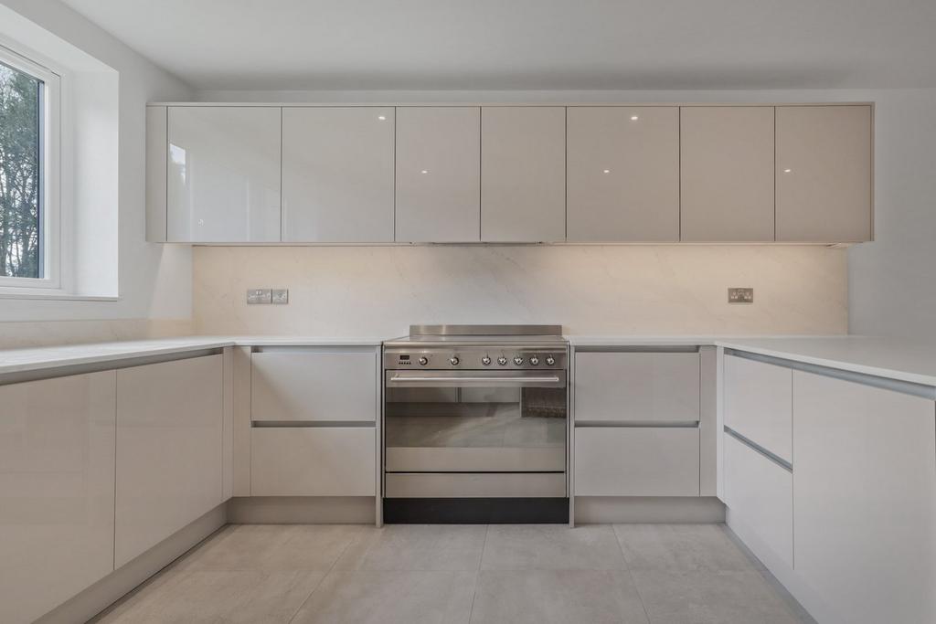 Kitchen is in similar plot