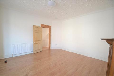 1 bedroom flat to rent, Gladstone Park Gardens, London, NW2