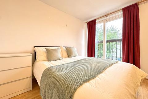 undefined, Glengall Grove, London E14