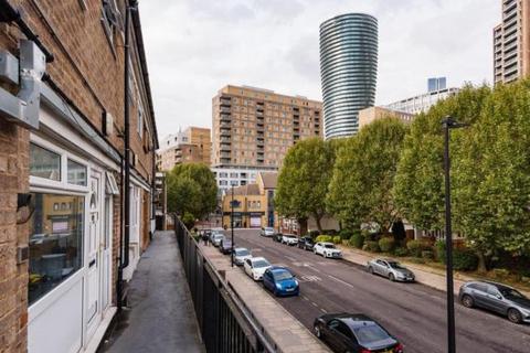 undefined, Glengall Grove, London E14