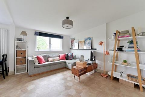 2 bedroom flat for sale, 32c Leinster Avenue, London, SW14 7JP