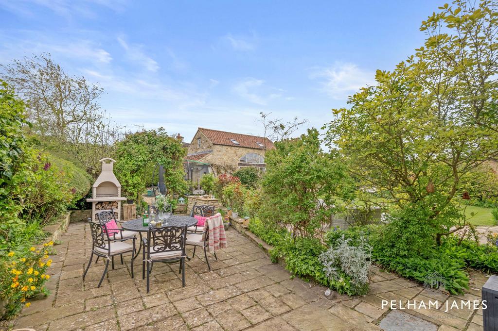 Terrace and Garden, Roselea Cottage, Swayfield