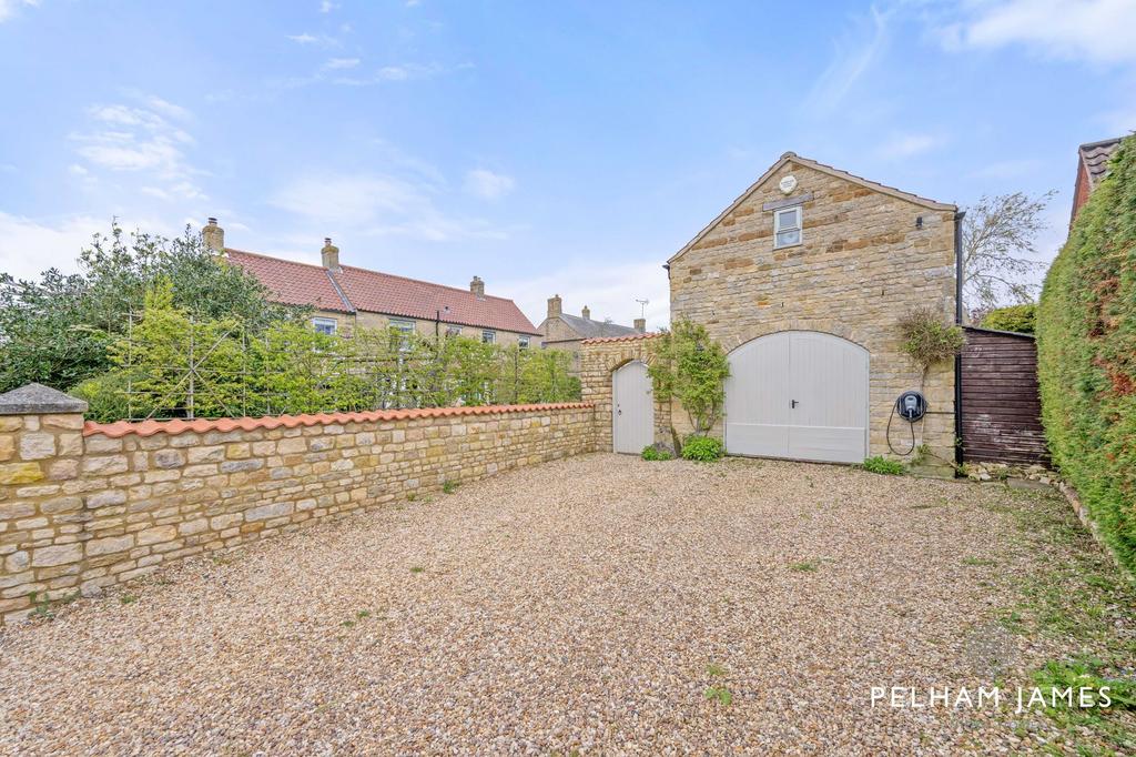 Garage and Driveway, Roselea Cottage, Swayfield