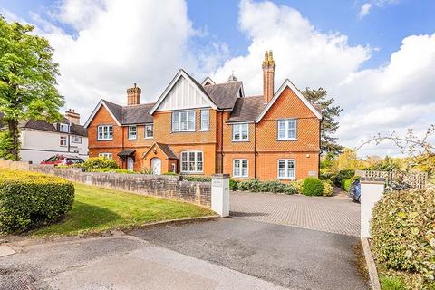 2 bedroom apartment for sale, East Hill Road, Oxted RH8