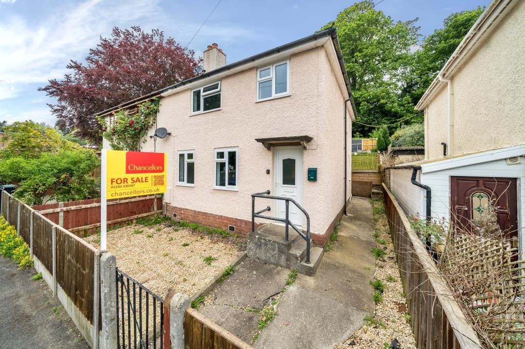 Kington, Herefordshire, HR5 3 bed semidetached house for sale £160,000