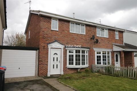 3 bedroom detached house to rent, Teal Close