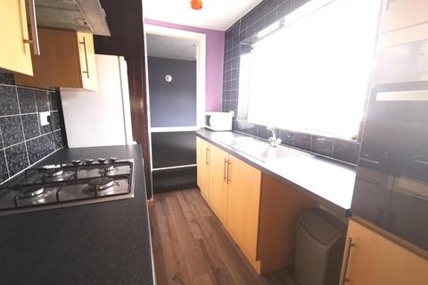 3 bedroom flat to rent, South Eldon Street, South Shields, NE33