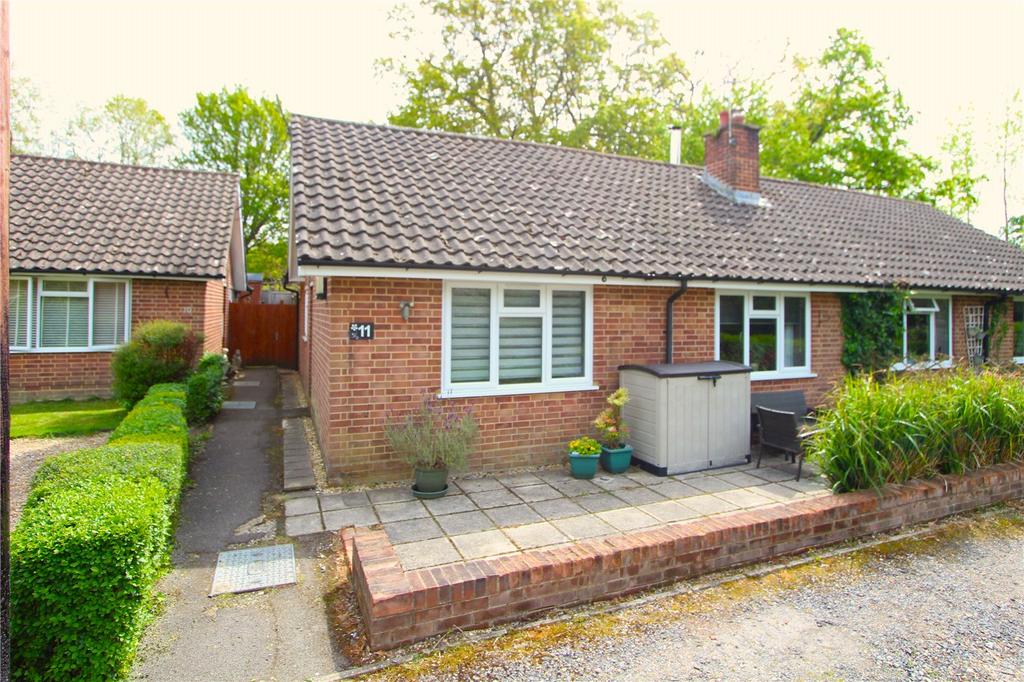 Nine Acres, Steep Marsh, Petersfield, Hampshire, GU32 2 bed bungalow for sale £425,000