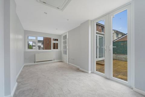 31 Canterbury Close, Weston-super-mare, BS22 7TS