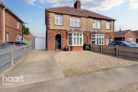 3 bedroom semi-detached house for sale, Elm Road, March