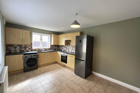 3 bedroom semi-detached house to rent, Davenport Close, Great Rollright