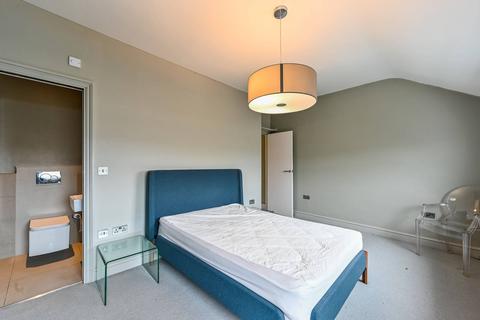2 bedroom flat to rent, Highgate Road, Kentish Town, London, NW5