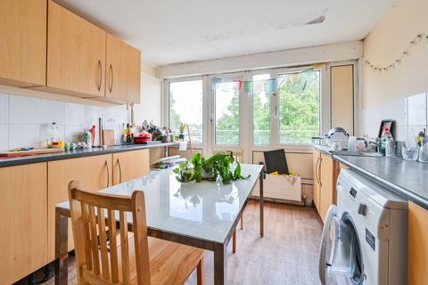 4 bedroom flat to rent, Weedington Road, Gospel Oak, London, NW5