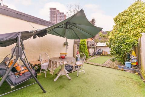 7 Cranmer Road, Croydon, CR0 1SR
