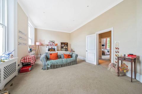 2 bedroom flat for sale, Redcliffe Square, Earls Court, London, SW10