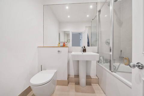 Flat 5, 18 Redcliffe Square, London, SW10 9JZ