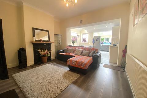 2 bedroom house to rent, Treharris Street, Roath , Cardiff