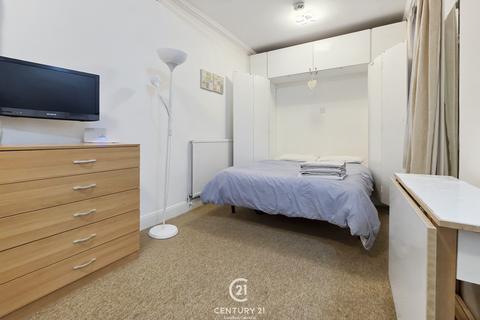 Studio for sale, Talbot Square, Bayswater, London, W2