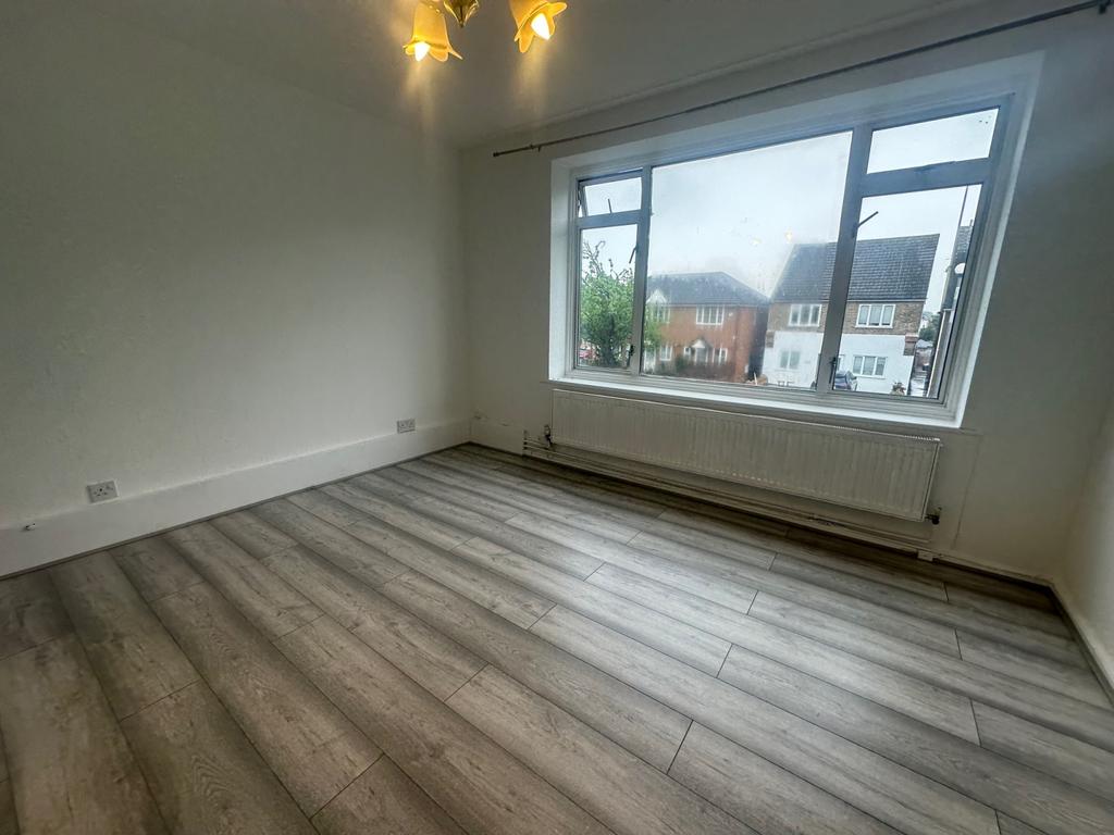 Newly refurbished two bedroom flat