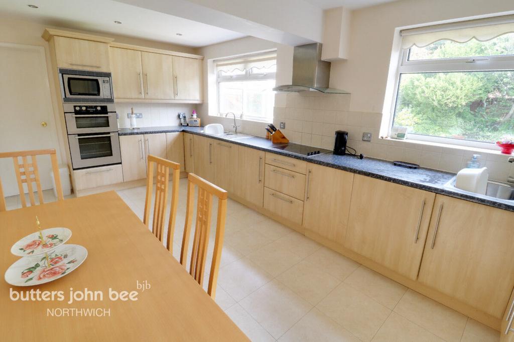 Pheasant Drive, Wincham 4 bed detached house for sale £350,000