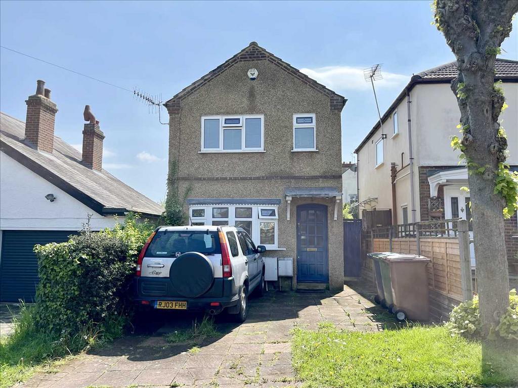 Bournehall Lane, Bushey, WD23. 3 bed detached house for sale £599,950