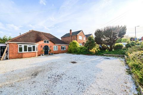 Moonrakers Forest Road, Binfield, Bracknell, RG42 4HB