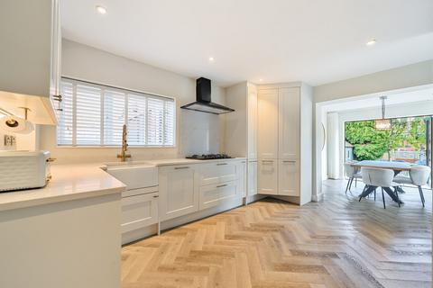 Moonrakers Forest Road, Binfield, Bracknell, RG42 4HB