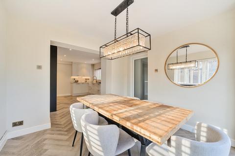 Moonrakers Forest Road, Binfield, Bracknell, RG42 4HB
