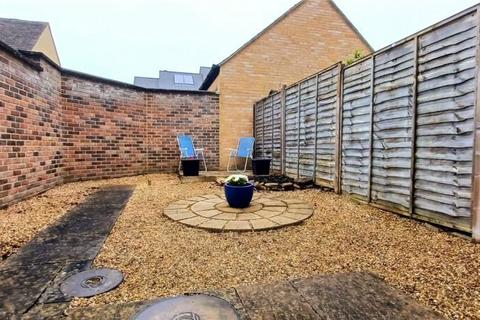 5 Ash Avenue, Carterton, OX18 1HJ
