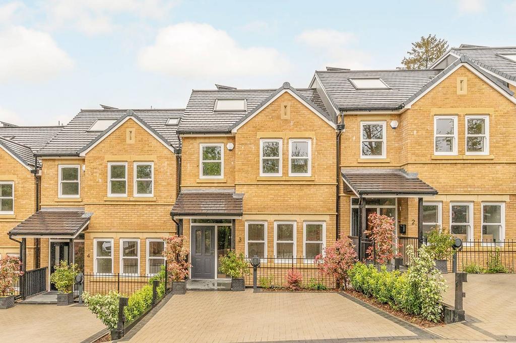 Uplands Road, Kenley CR8 4 bed house for sale £1,050,000