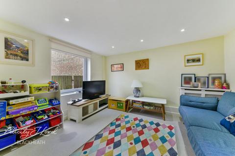 30 Sun Lane, London, SE3 8UG