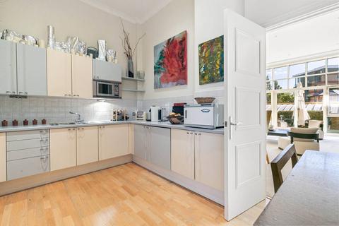 2 bedroom flat for sale, Somerville Avenue, Castelnau, London, SW13