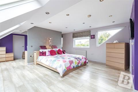 3 bedroom bungalow for sale, Days Lane, Pilgrims Hatch, Brentwood, Essex, CM15