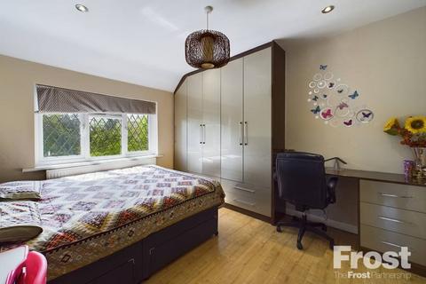 3 bedroom semi-detached house for sale, Bedfont Road, Feltham, TW13
