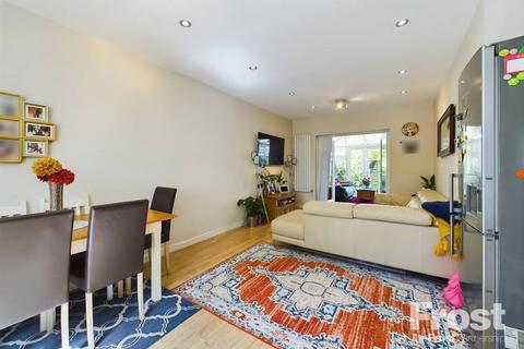 3 bedroom semi-detached house for sale, Bedfont Road, Feltham, TW13