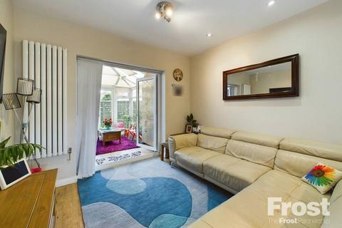 20 Bedfont Road, Feltham, TW13 4LT