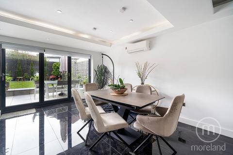 56 Wentworth Road, London, NW11 0RL