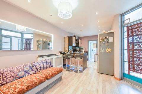 15 Sylvan Road, London, E17 7QR