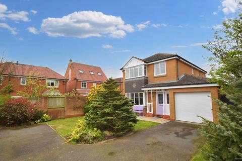 4 bedroom detached house for sale, Middlefield Close, Osgodby, Scarborough, YO11