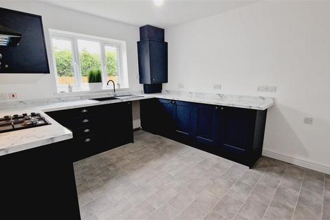 3 bedroom semi-detached house for sale, Queensway, Winsford