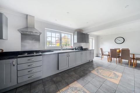 4 bedroom detached house for sale, Reeves Close, West Wellow, Romsey, Hampshire, SO51